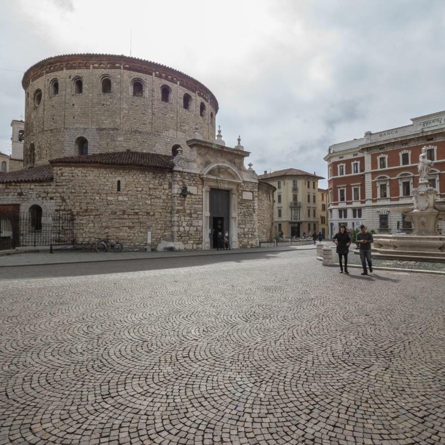 Locanda Delle Mercanzie Brescia Exterior foto